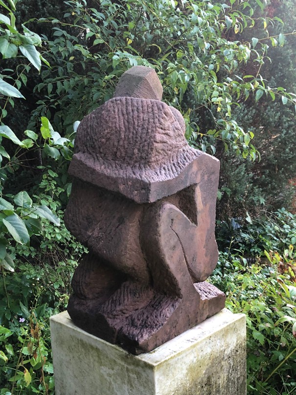 Wächter-Figur von Gabriele von Lutzau